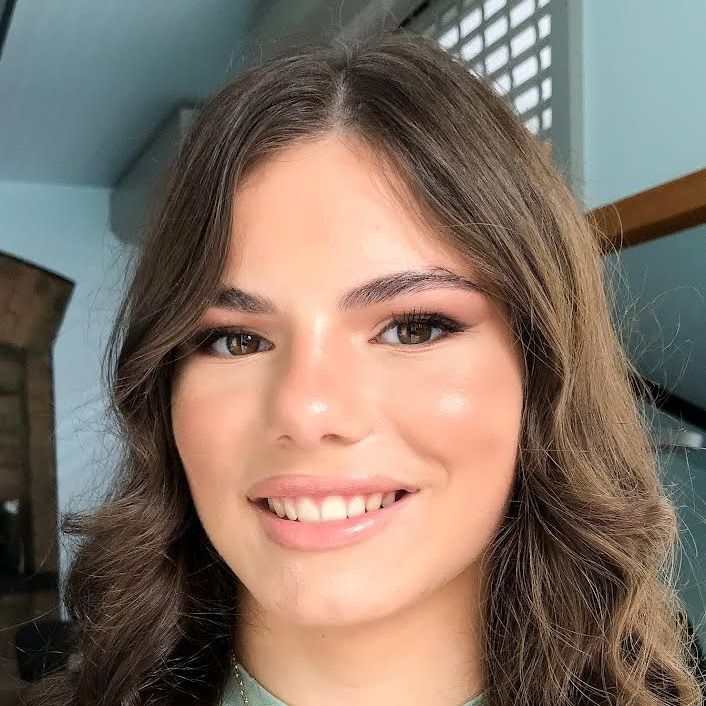 Lilija Ustin Make Up Artist 2