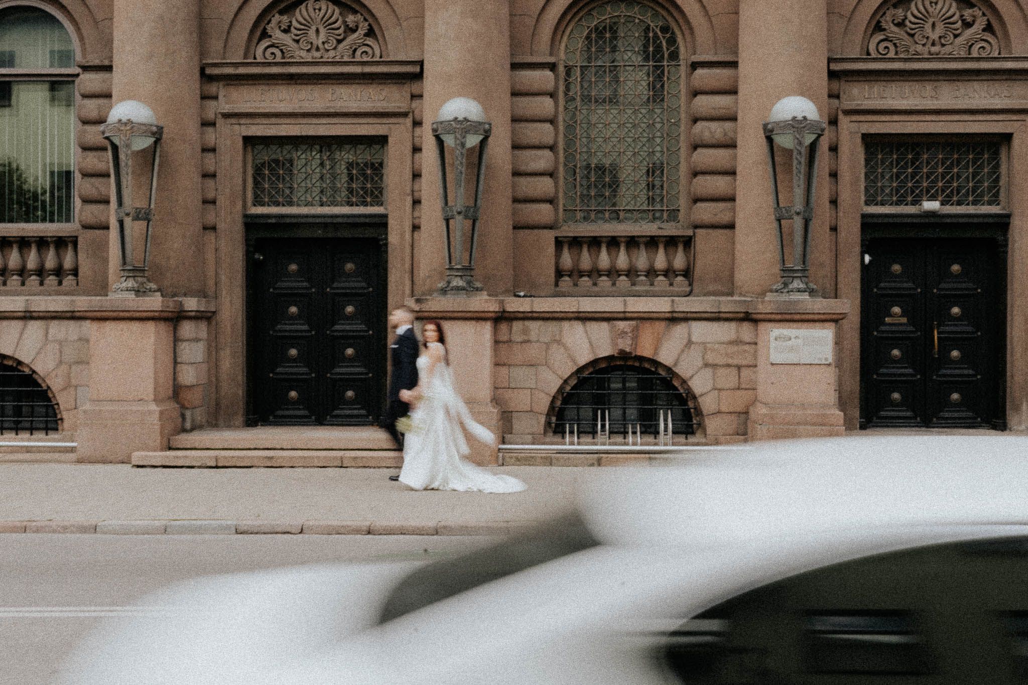 Lovers In August — Vestuvių fotografai