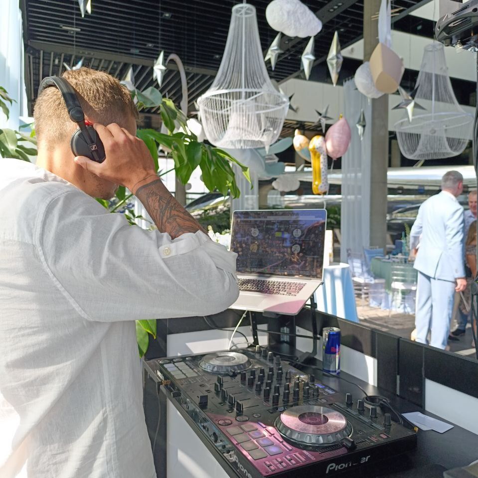 DJ Eterna 2